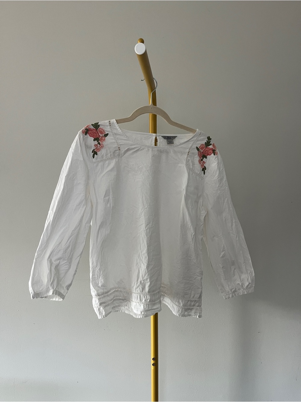 Bass White Peasant Blouse with Pink Floral Embroidery 100% Cotton
